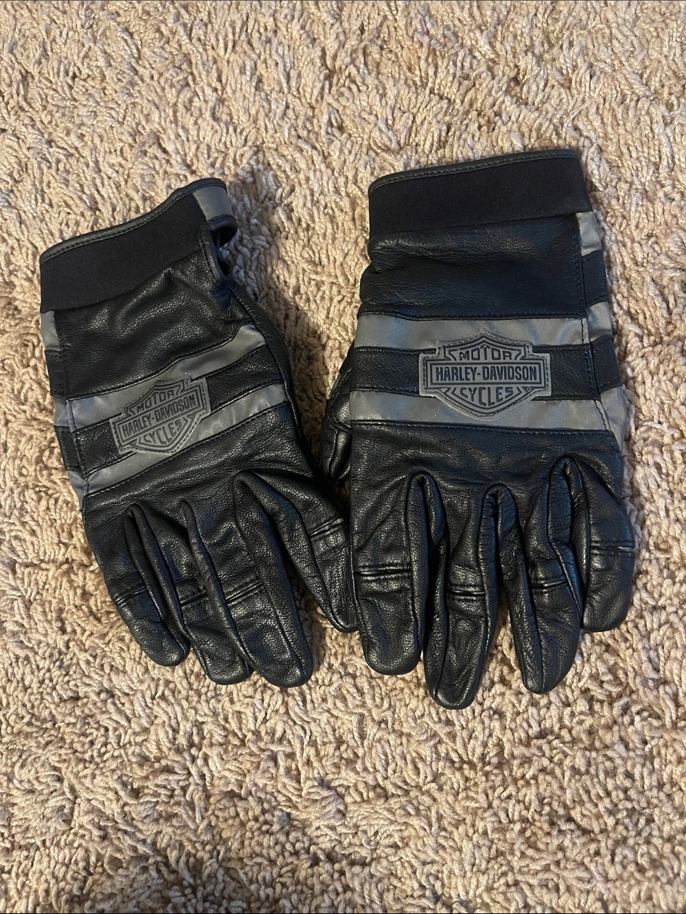 Harley-Davidson Black Leather Riding Gloves with Reflective Gray Stripes